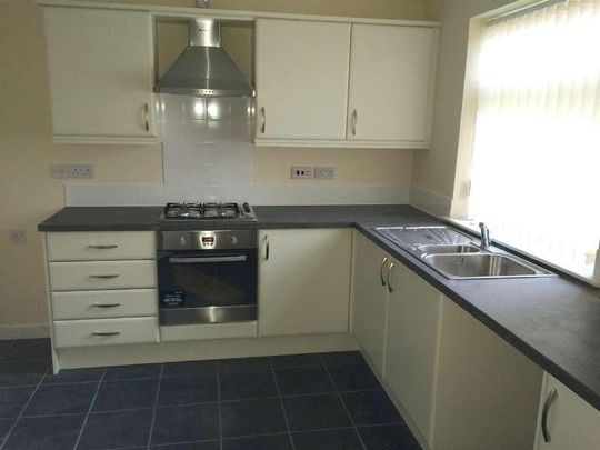 Poplar Street, Golbourne, Warrington, WA3 - Photo 1