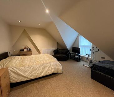 3 bedroom apartment to rent - Photo 2