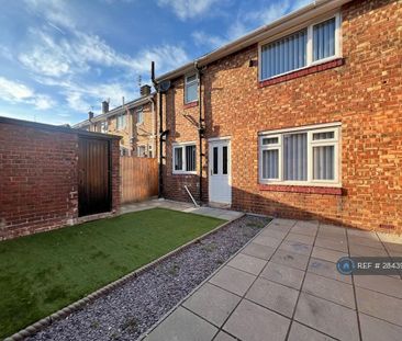 3 bedroom semi-detached house to rent - Photo 6