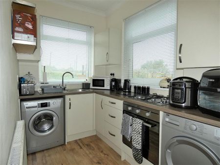 2 bedroom terraced house to rent - Photo 5