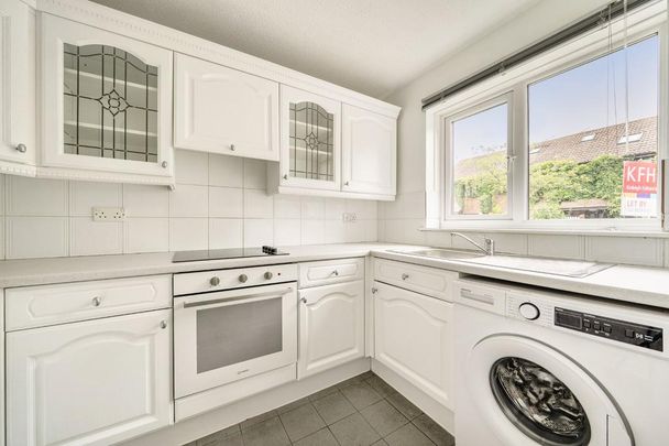 2 bedroom semi-detached house to rent - Photo 1