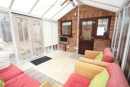 The Cloisters, Stapenhill, DE15 - Photo 5