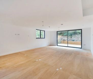 4 bedroom detached house to rent - Photo 6