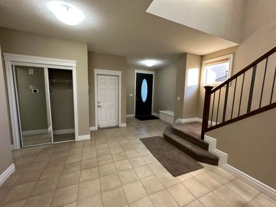 (PN530-1)Spacious 3-Bedroom Home + Two Dens in Walker Lakes — Edmonton, AB - Main - $2,495.00 Available August 2026 - Photo 1