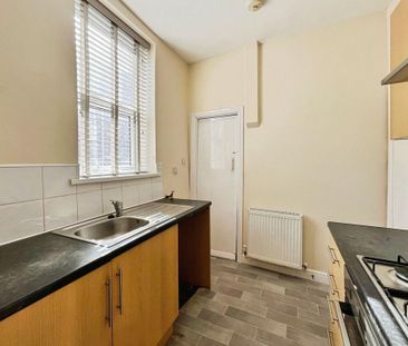 2 bedroom terraced house to rent - Photo 6