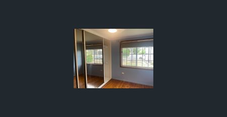 A Family Home for rent in a Central Location 98 SOLANDER ROAD, SEVEN HILLS – RENT $675 PER WEEK - Photo 5