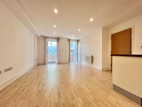 2 bedroom flat to rent - Photo 1