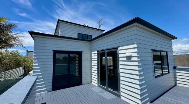 A master bedroom like no other - Photo 1