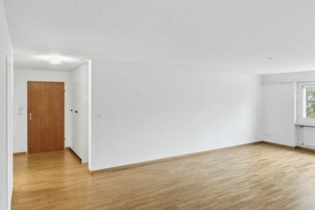 Moderne 4.5-Zimmer-Wohnung mit grossem Balkon nähe Wil - ab sofort frei! - Photo 4