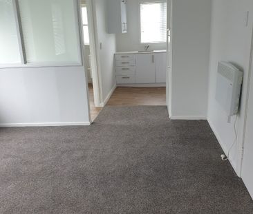 ONE BEDROOM FLAT IN ALICETOWN - Photo 4