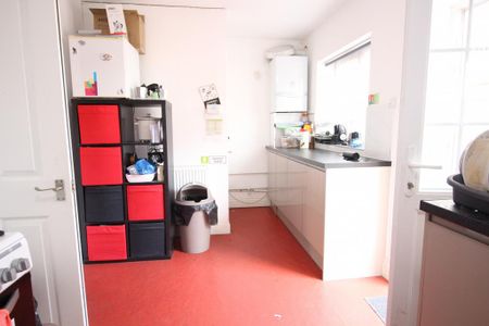 6 bedroom house share to rent - Photo 4