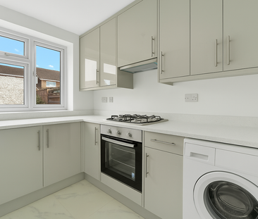 West End Lane, Hayes, UB3 5LU - Photo 2