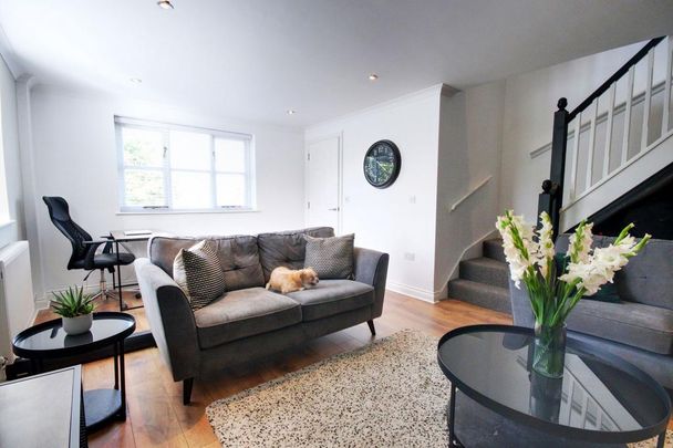 3 bedroom maisonette to rent - Photo 1