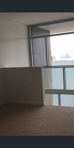 Stunning one bedroom apartment - Photo 4