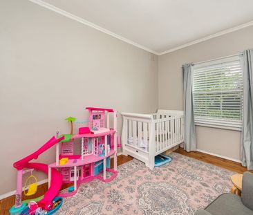 Neat & Tidy Renovated 3 br Cottage - Photo 3