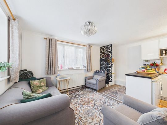 Mountbatten Close, Slough, Berkshire,SL1 - Photo 1