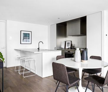 Sophisticated Urban Living - Photo 6