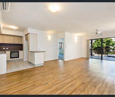 Modern Two Bed, Two Bath Unit in Secure Cairns Pavilions - Photo 2