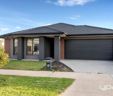 PERFECT FAMILY HOME! - Photo 2