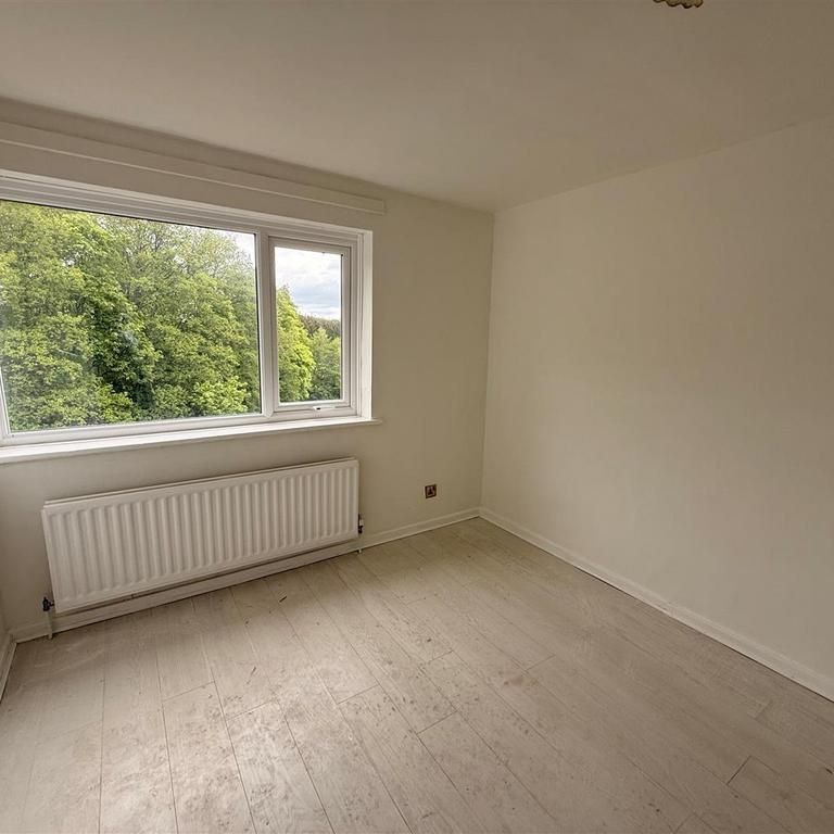 2 bedroom maisonette to rent - Photo 1