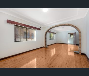 176 Moorefields Road, Beverly Hills, NSW 2209 - Photo 2