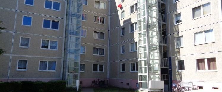 2 Zimmer Wohnung mit Aufzug und Balkon - Foto 1