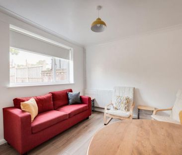 4 bedroom house to rent - Photo 3