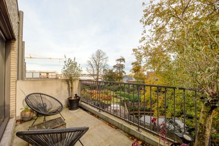 Recent appartement met lift , 2 slaapkamers, terras en PARKTUIN! - Photo 4
