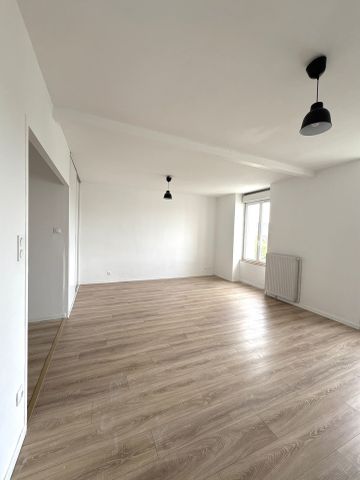 Location Appartement 3 pièces 59m² ST ETIENNE 42000 - Photo 3