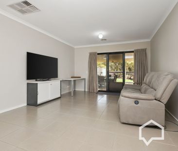 7 Crossley Avenue Epsom VIC - Photo 2