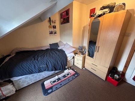 44 St Ives Gardens, Belfast, BT9 5DN - Photo 5