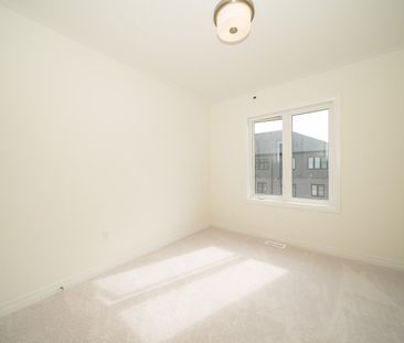 For Lease - 20 Dennis Avenue, Brantford, Ontario - Photo 3