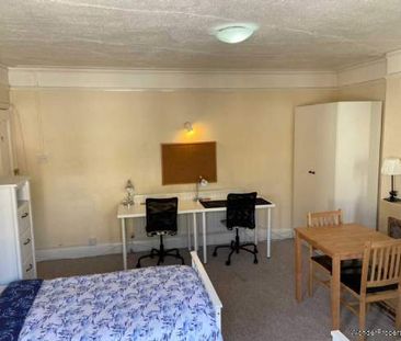 1 bedroom property to rent in Guildford - Photo 4