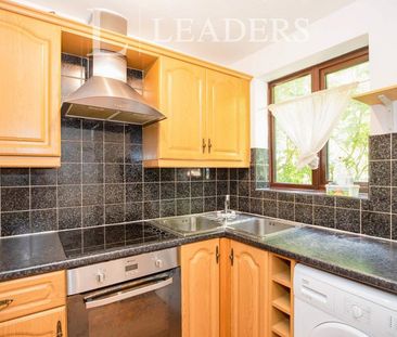2 bedroom house to rent Woodpecker Way, Northampton, Northamptonshi... - Photo 6