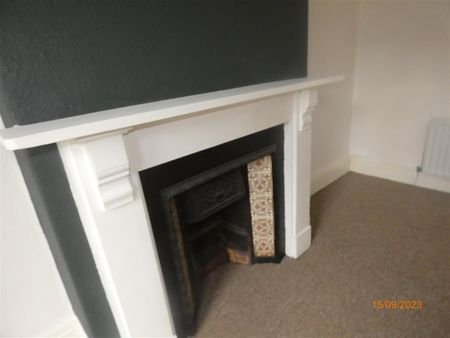 2 bed terraced house to rent in Falmouth Road, Heaton - Photo 4
