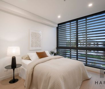 Brand New Luxury Residence with Private Lift - Photo 5