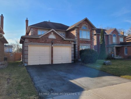 Detached Home For Lease | N8121520 - Photo 4