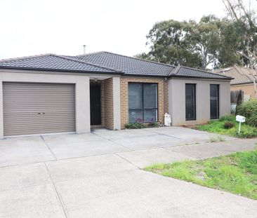 Fabulous Family Living! - Photo 2