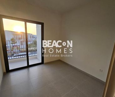 Brand New | Park Facing | 3 Bed Plus Maid Room TH - Photo 1