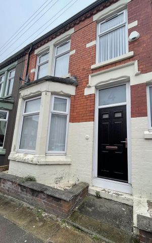 4 bedroom terraced house to rent - Photo 5