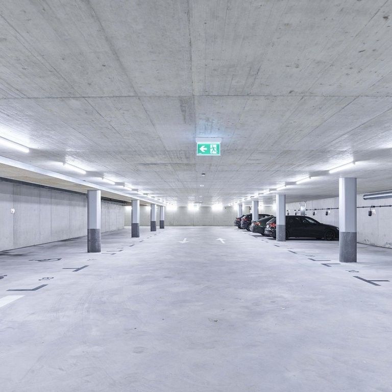 Rent a 2 ½ rooms apartment in Zürich - Photo 1