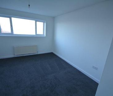 3 bedroom House To Let - Photo 4