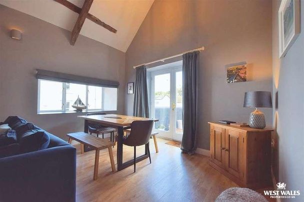 East Street, Newport, SA42 - Photo 1