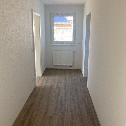 Kernsaniert und mit phantastischer Aussicht! Moderne Erdgeschoss-Wohnung in Lippstadt-Overhagen - Photo 1