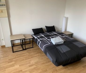 LUMINEUX STUDIO loué meublé et équipé - Photo 2