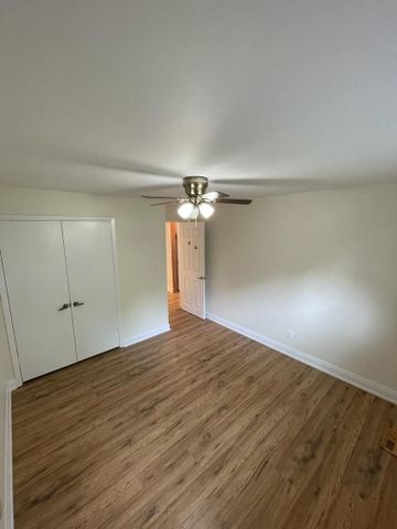 For Lease - 53 Oakridge Drive Unit# Basement unit, Toronto, Ontario - Photo 2