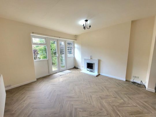 3 bedroom semi-detached house to rent - Photo 1