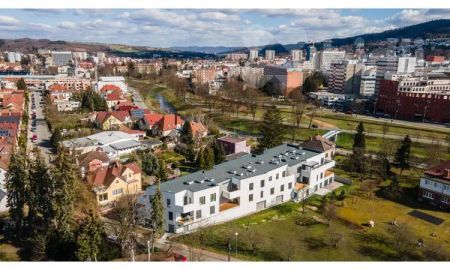 Pronájem krásného zařízeného bytu 3+kk v centru Zlína - Fotografie 3