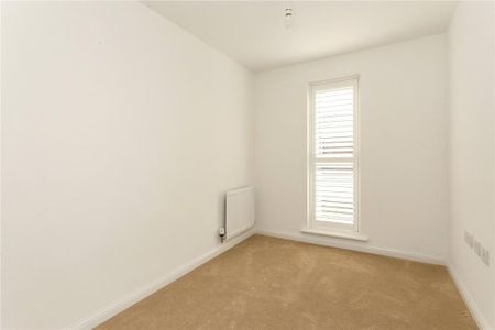 5 bedroom detached house to rent - Photo 3