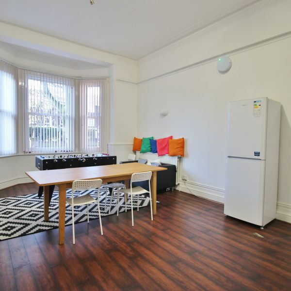 Room with en-suite - Photo 1